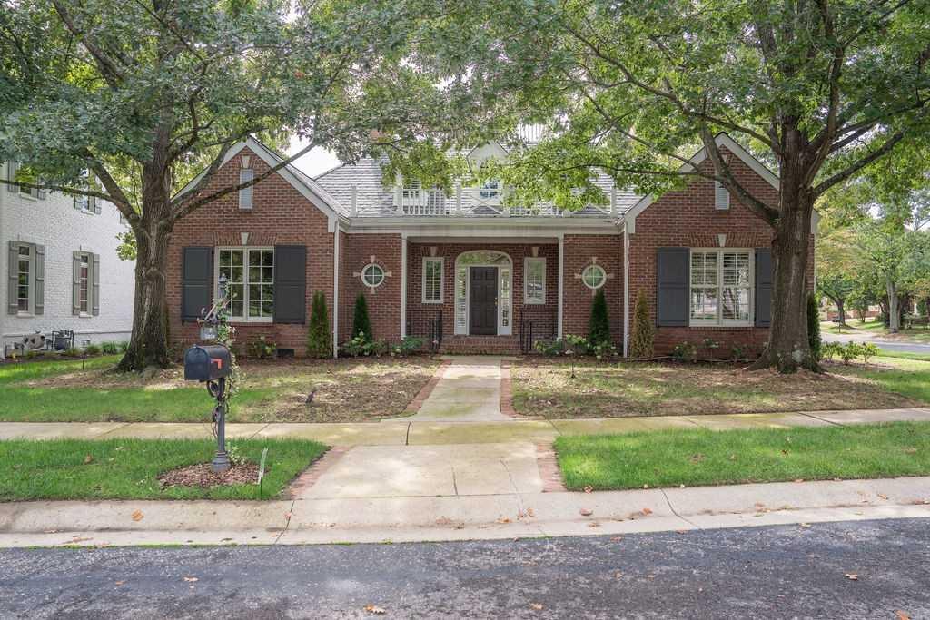 523 Close Ln, Nashville, Single Family Residence,  for sale, C. Richard Smith, The Realty Association, Inc.